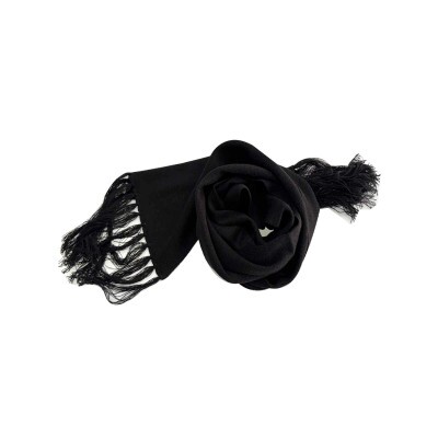 Cachecol Preto de L (5200)