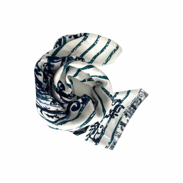 Len�o Listrado Abstrato Azul E Branco De Viscose (5185)