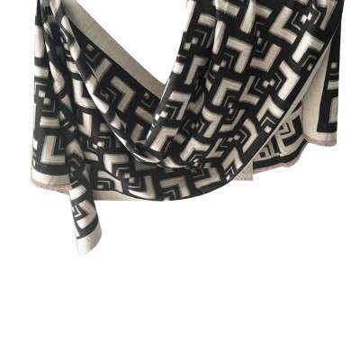 Pashmina Abstrata Preta e Creme (SKU 8998)