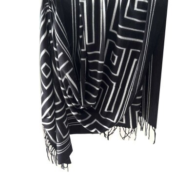 Cachecol Labirinto Preto e Branco 9158