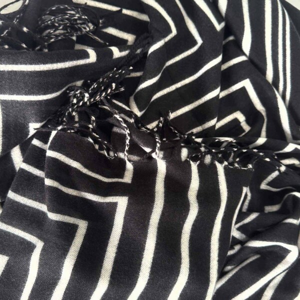 Cachecol Labirinto Preto e Branco 9158