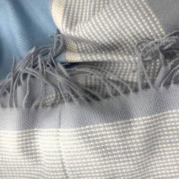 Cachecol Micro Quadrados Cinza e Azul 9160