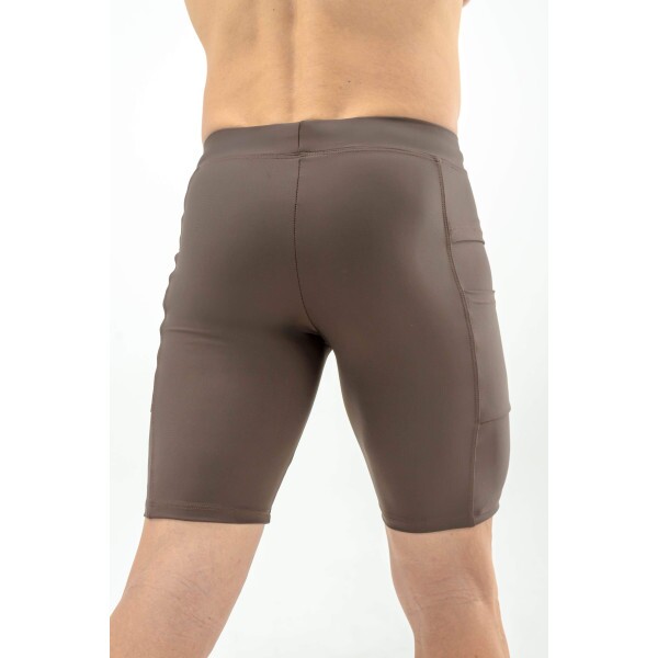 BERMUDA DE CORRIDA MASCULINA PULSE ONE MARROM -3 BOLSOS 750ML O MAIOR DA CATEGORIA