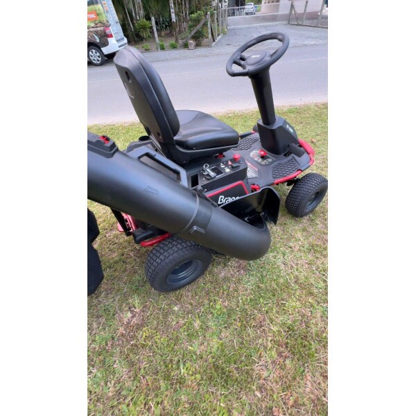 Trator Cortador de Grama Branco a Bateria - 100% El�trico