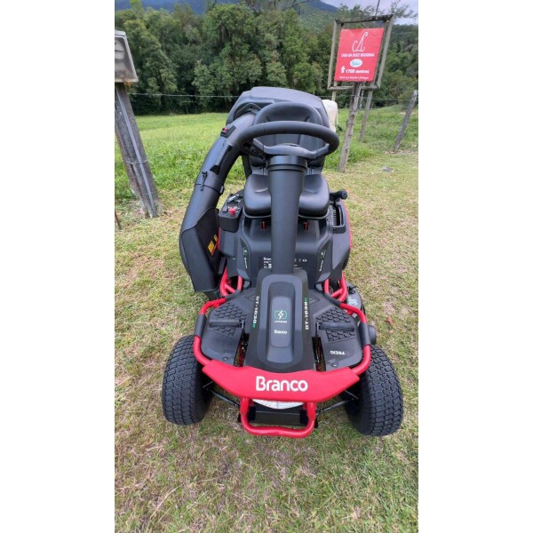 Trator Cortador de Grama Branco a Bateria - 100% El�trico