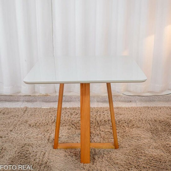 Mesa de Jantar Bali 90x90 Vidro Off/Base Madeira Minas Plac - Entregue Montada