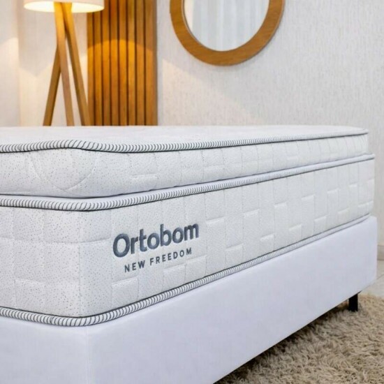 Box Casal Korino Branco Ortobel + Colch�o Casal New Freedom 138x188x69 Molas Ensacadas Pocket Espuma Viscoel�stica D33 - Ortobom | Suporta at� 300kg