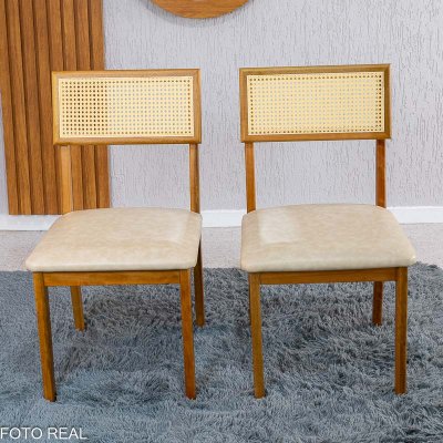 Caixa 2 Cadeiras Ava Corino Creme 307 Estrutura Madeira Prensar - Entregue Montada
