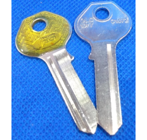 CHAVE YALE COLOR GOLD CADEADO GD JAS C1072
