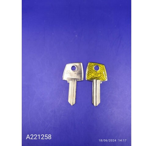 CHAVE YALE COLOR SOPRANO FECH SOBR