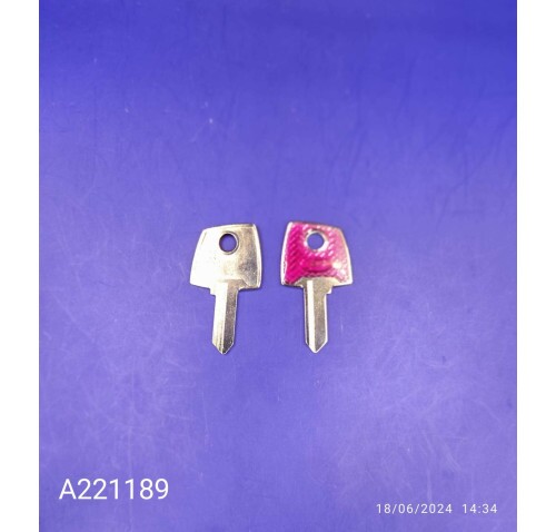 CHAVE YALE COLOR SOPRANO FECH 4 PINOS LY