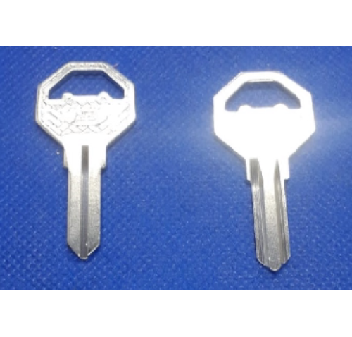 CHAVE METAL AUTO YALE CLICK TAMPA COMBUSTIVEL LU C298